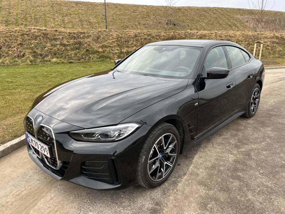 BMW i4 eDrive35 Charged 5d