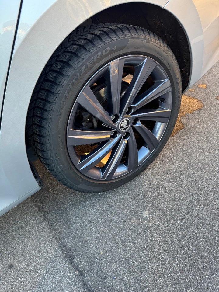 Skoda Octavia 1,4 TSi iV First Edition Combi DSG 5d