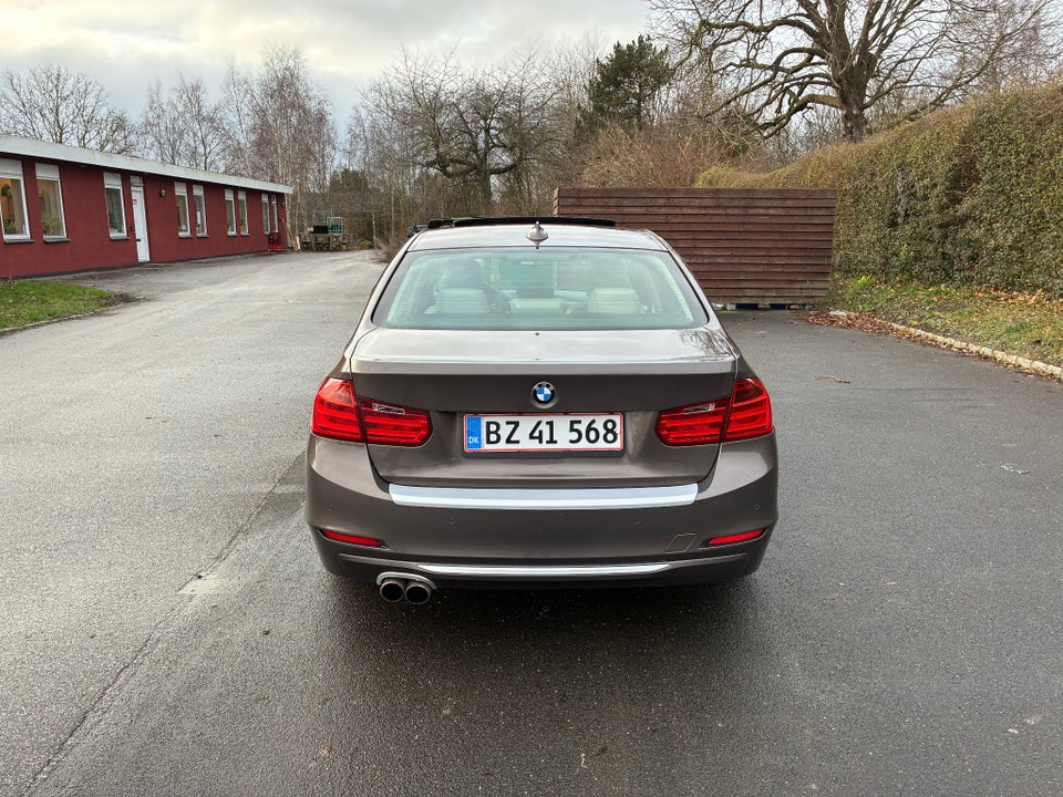 BMW 320i 2,0 Modern Line aut. 4d