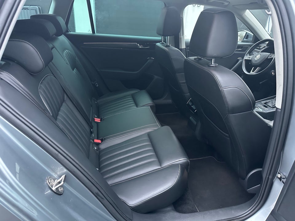 Skoda Superb 2,0 TSi 190 Business Executive Combi DSG 5d