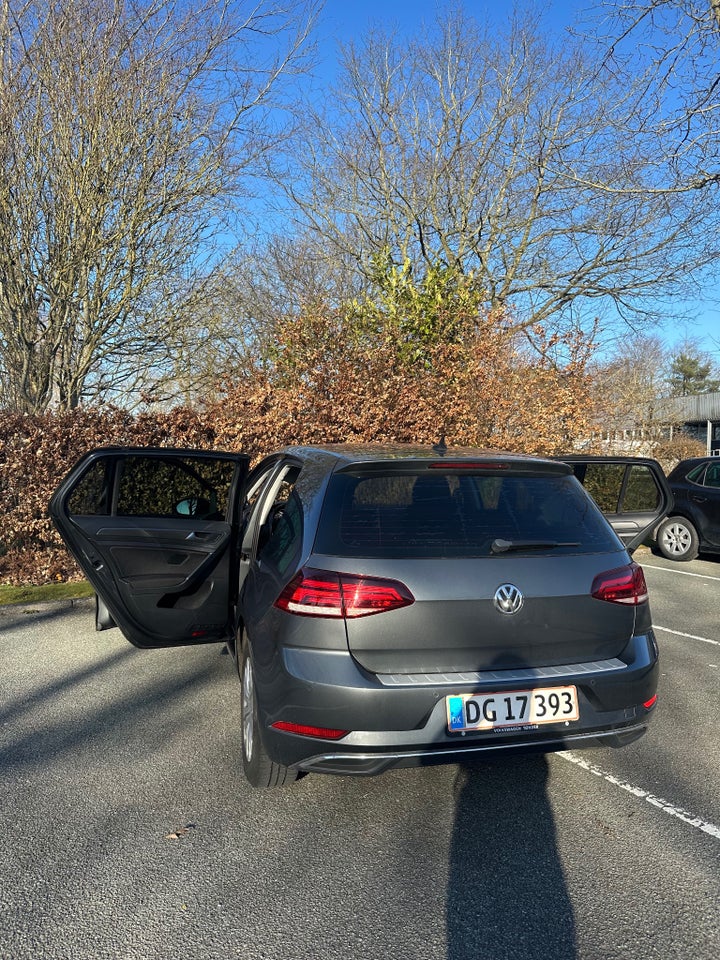 VW Golf VII 1,6 TDi 115 IQ.Drive DSG 5d