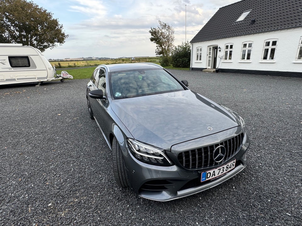 Mercedes C220 d 2,0 AMG Line stc. aut. 5d