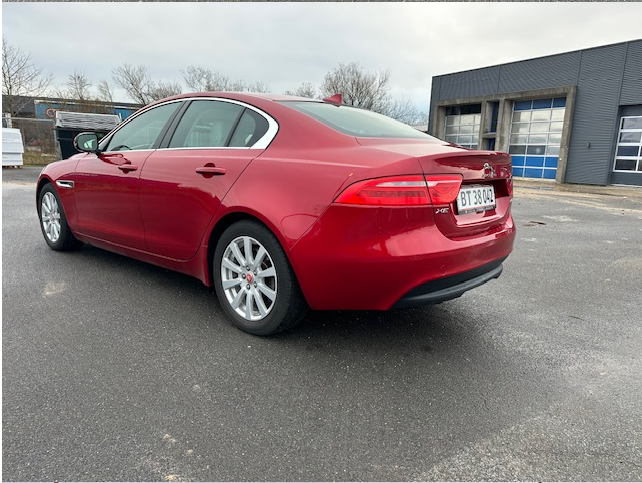 Jaguar XE 2,0 P200 Prestige aut. 4d