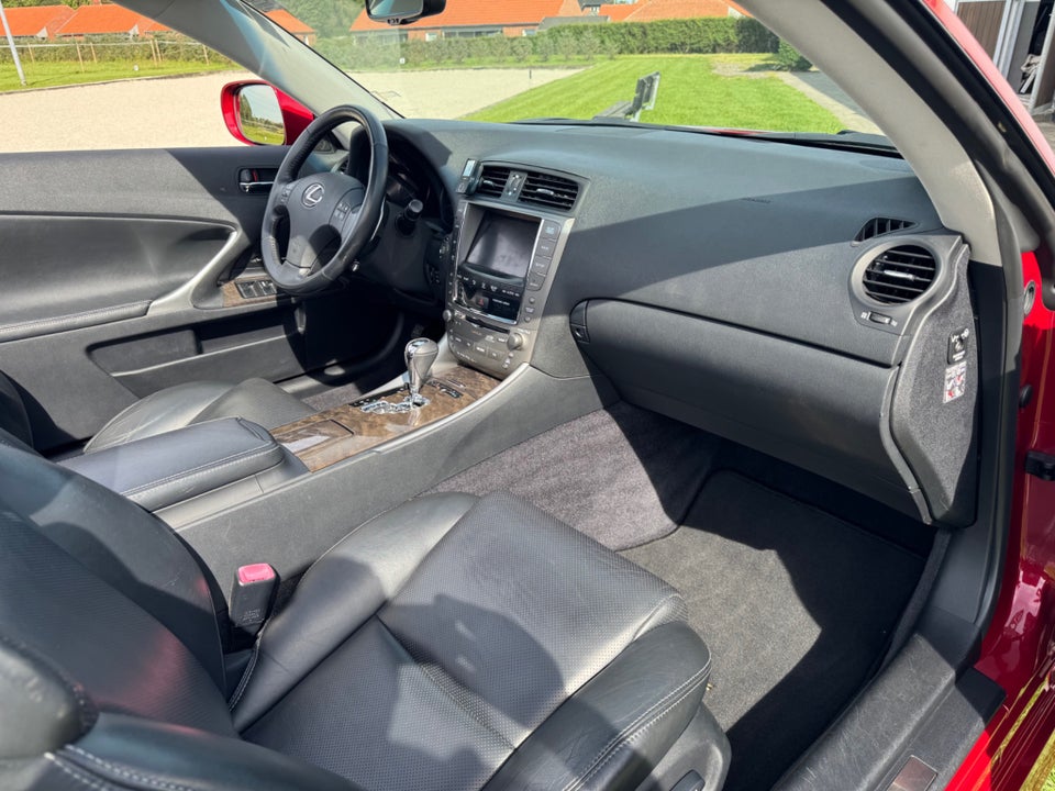 Lexus IS250C 2,5 Komfort II 2d