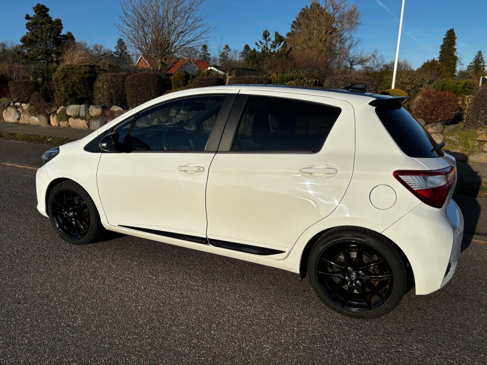 Toyota Yaris 1,5 Hybrid H3 GR Sport Smart e-CVT 5d