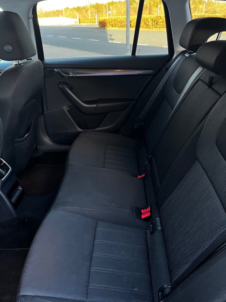 Skoda Octavia 2,0 TDi 150 Style Combi DSG 5d