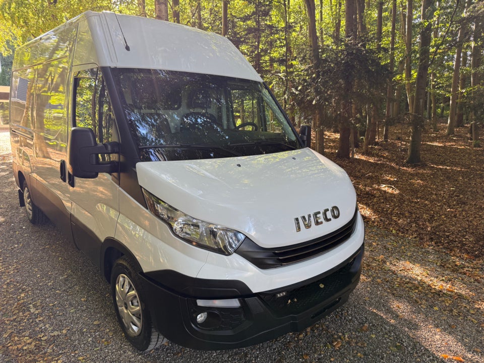 Iveco Daily 2,3 35S12 10,8m³ Van AG8