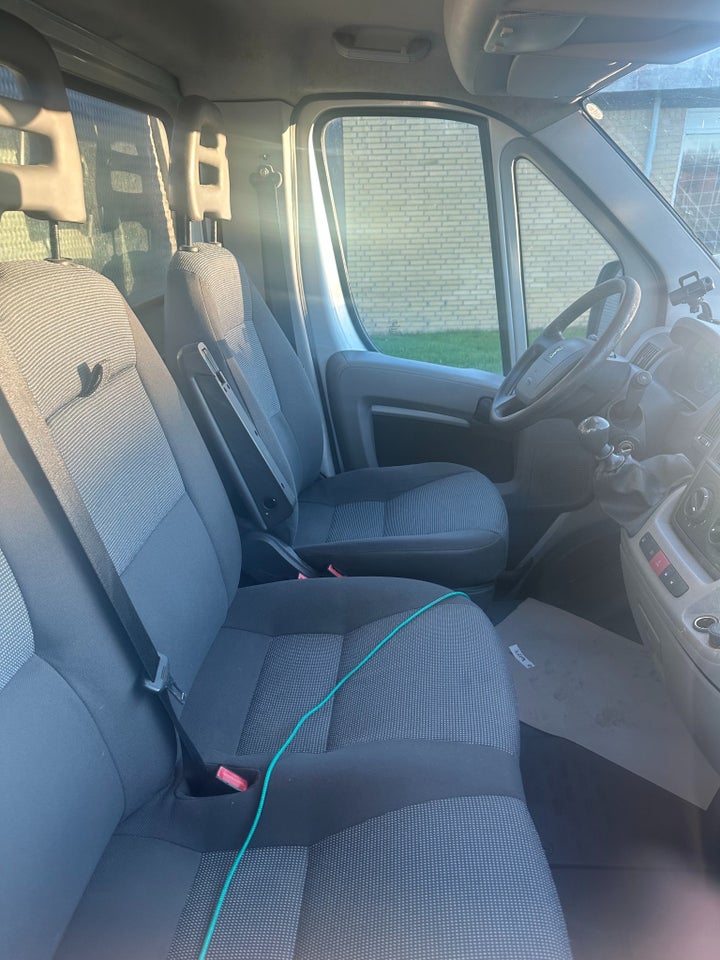 Peugeot Boxer 335 2,2 HDi 120 Kassevogn L2H2 5d