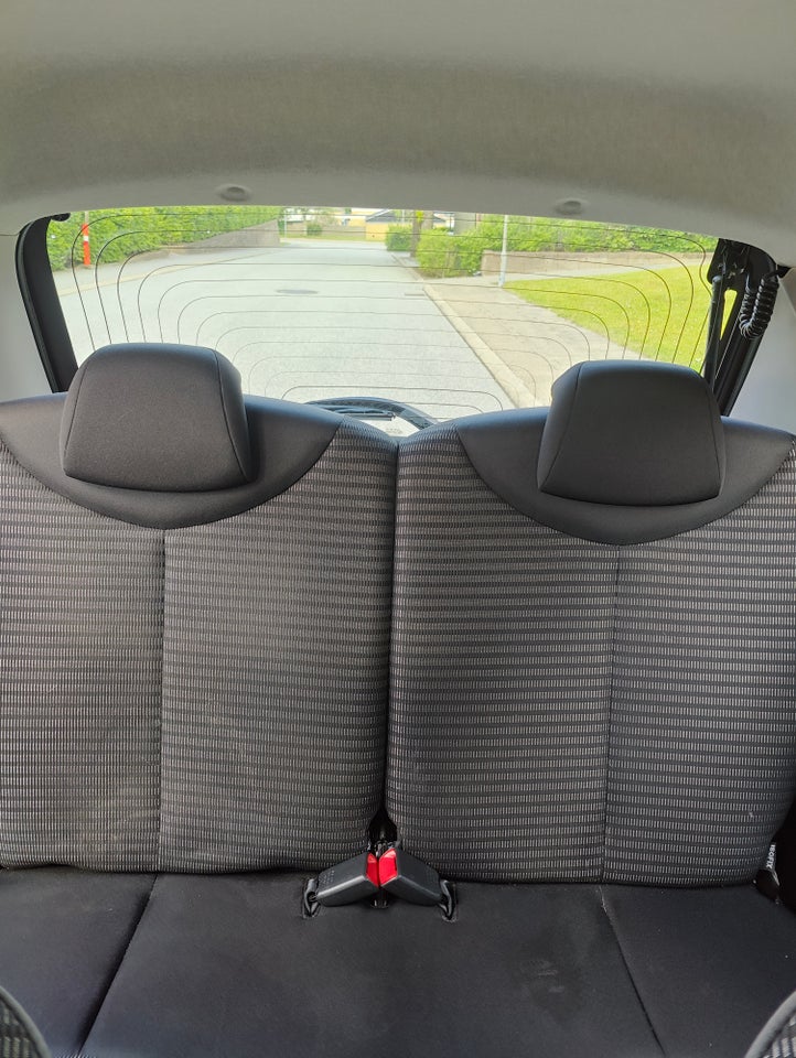 Peugeot 107 1,0 Active 5d
