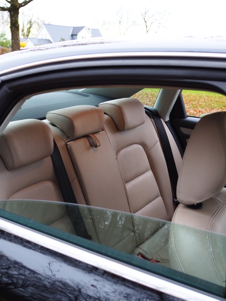 Audi A4 2,0 TFSi 211 4d