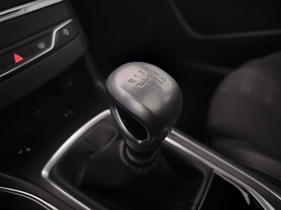 Peugeot 308 1,5 BlueHDi 130 Style SW 5d