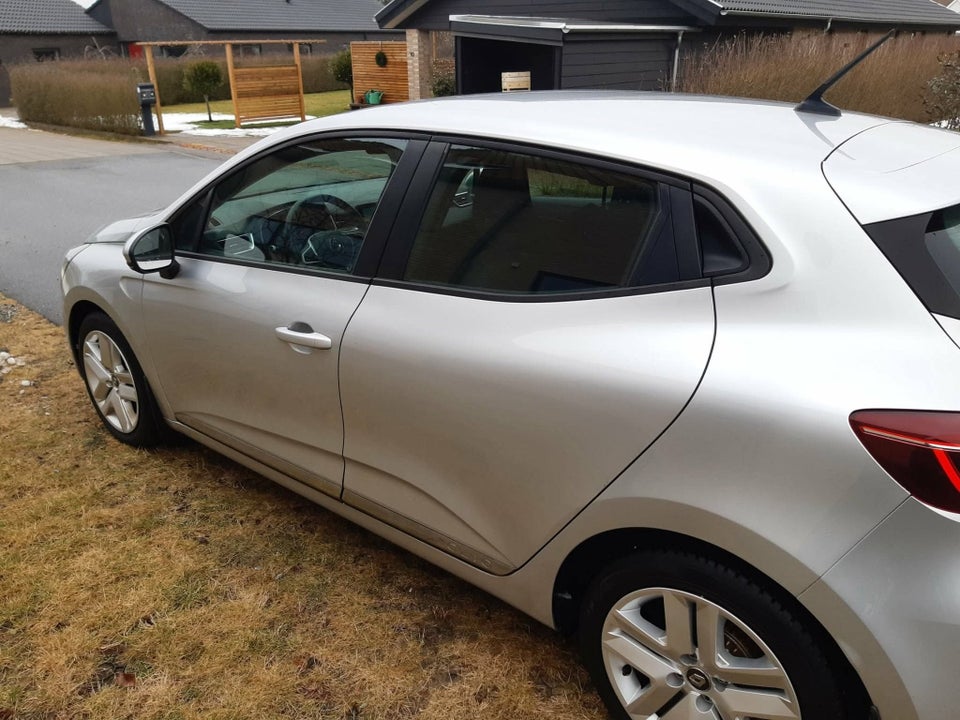 Renault Clio V 1,0 TCe 90 Zen X-tr. 5d