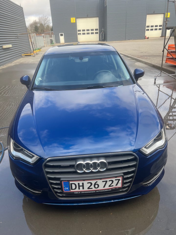 Audi A3 2,0 TDi 184 Ambiente quattro S-tr. 4d