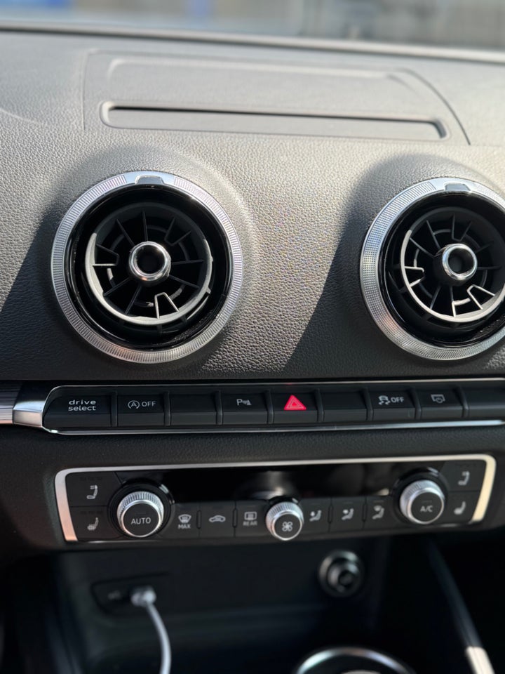 Audi A3 40 TFSi Sport Cabriolet quattro S-tr. 2d