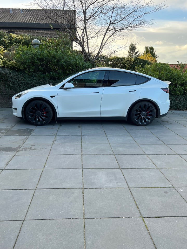 Tesla Model Y Performance AWD 5d