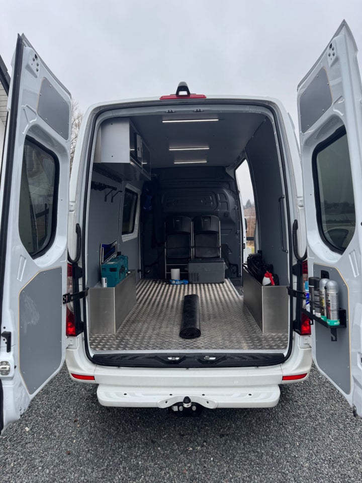 Mercedes Sprinter 317 2,0 CDi A2 Kassevogn SELECT RWD