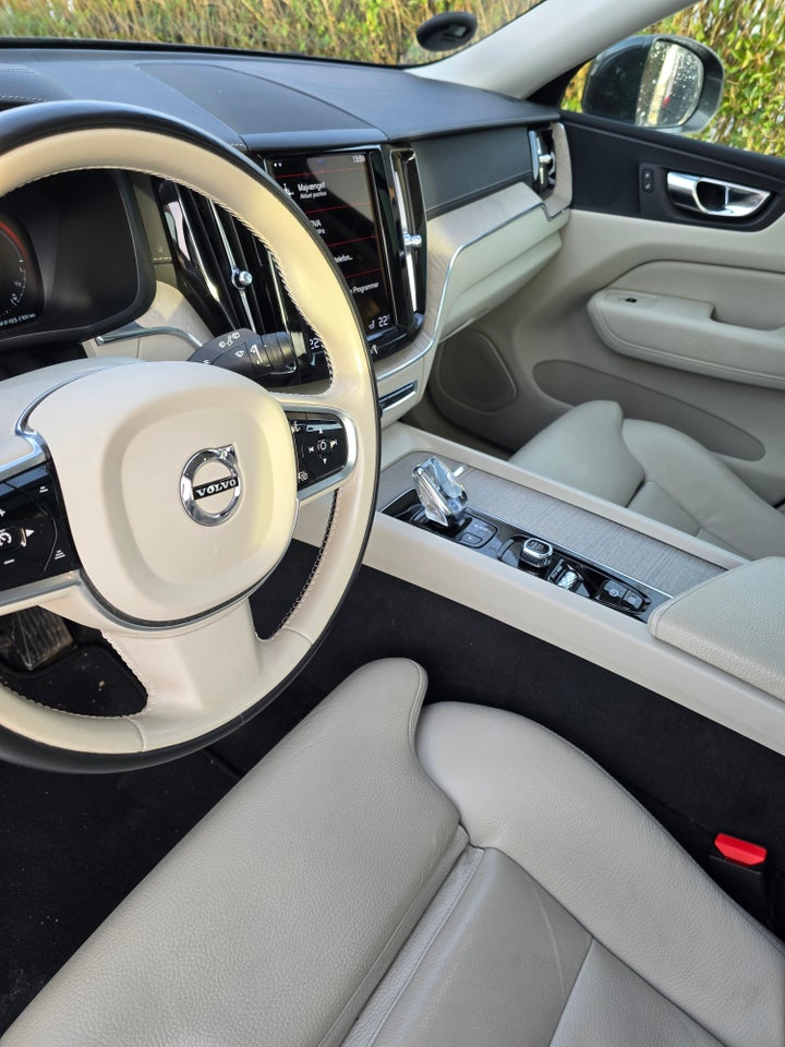 Volvo XC60 2,0 T6 ReCharge Inscription aut. AWD 5d