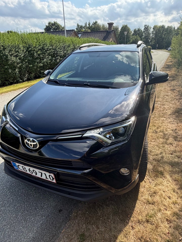 Toyota RAV4 2,0 D-4D T2 5d