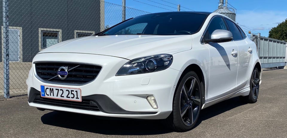 Volvo V40 2,0 D3 150 R-Design 5d