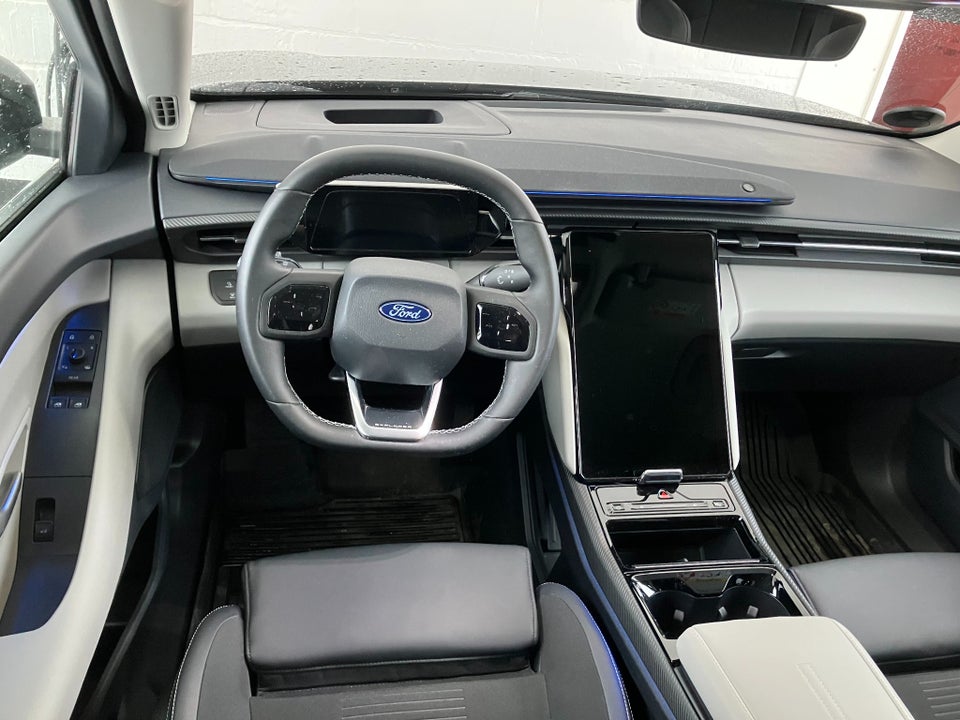 Ford Explorer 77 Premium Extended Range 5d