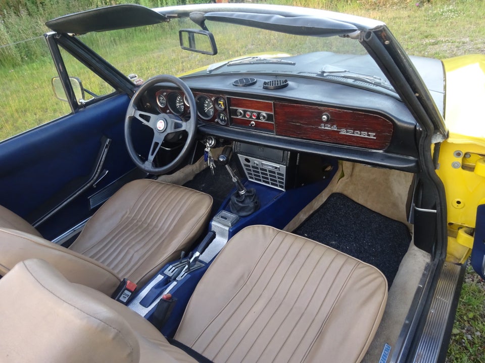 Fiat 124 1,6 Spider 2d