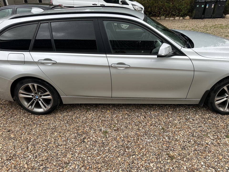 BMW 318d 2,0 Touring aut. 5d