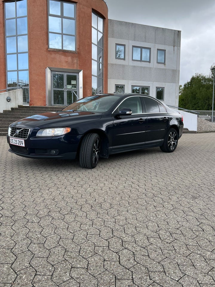 Volvo S80 2,5 T Summum aut. 4d