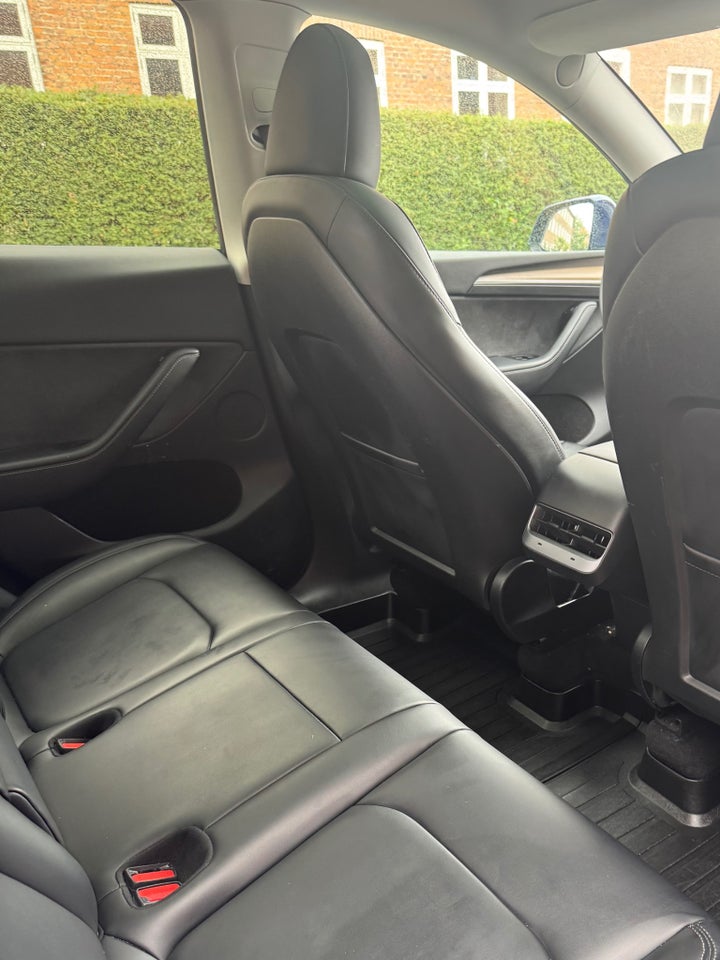 Tesla Model Y Long Range AWD 5d