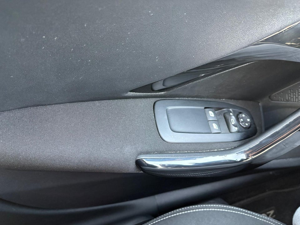 Peugeot 208 1,2 VTi 82 Active 5d