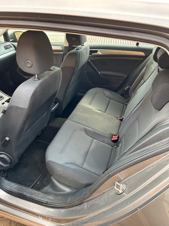 VW Golf VII 1,6 TDi 110 Comfortline Variant DSG BM 5d