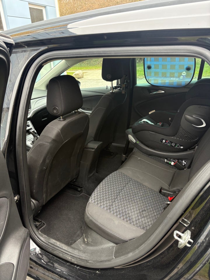 Opel Astra 1,6 CDTi 136 Excite Sports Tourer 5d