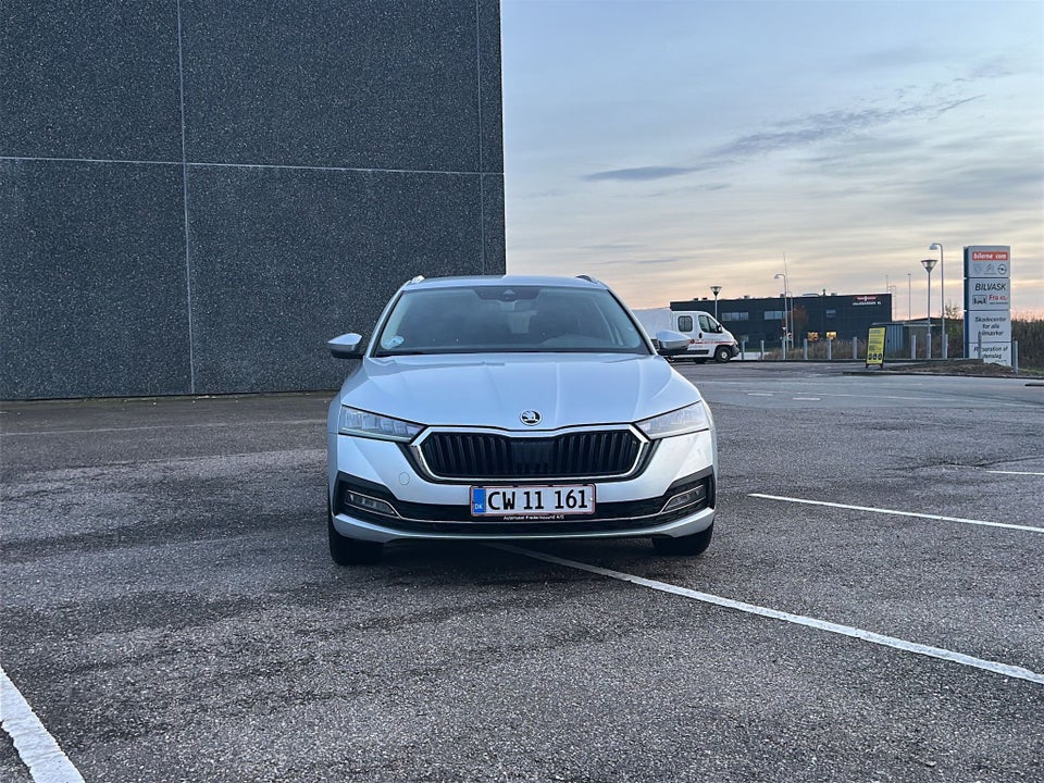 Skoda Octavia 2,0 TDi 150 First Edition Combi DSG 5d
