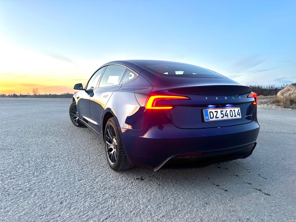 Tesla Model 3 Long Range AWD 4d