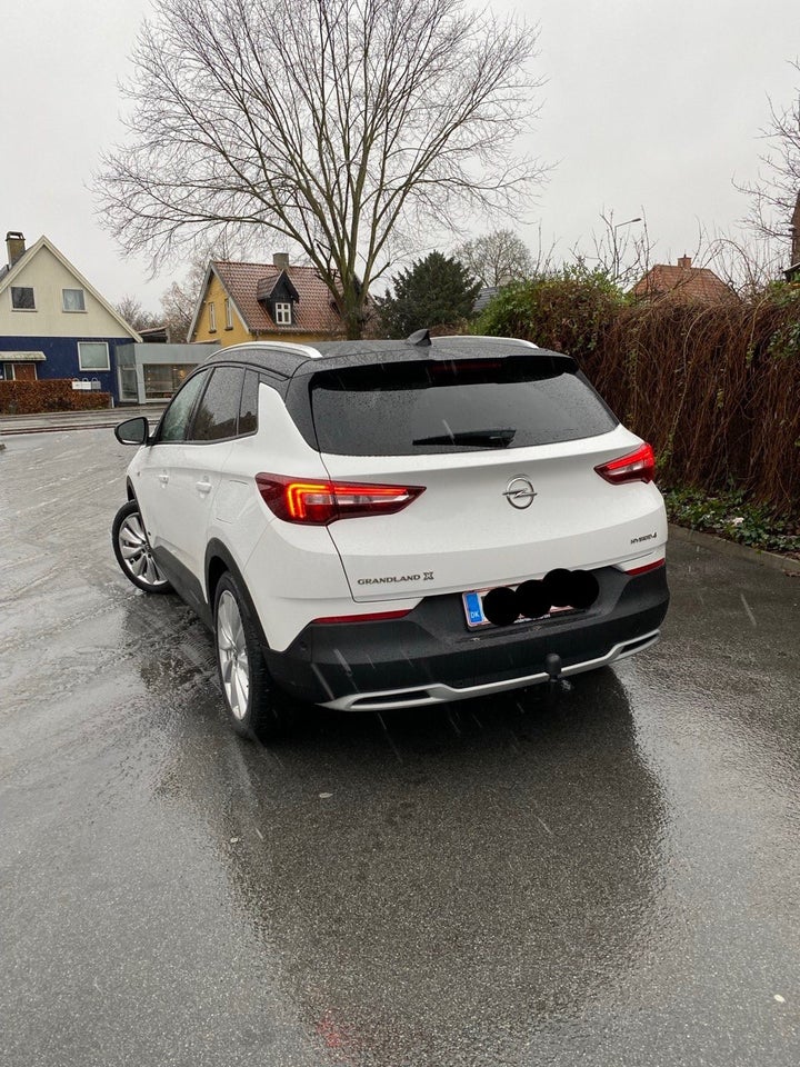 Opel Grandland X 1,6 Hybrid4 Ultimate aut. 5d