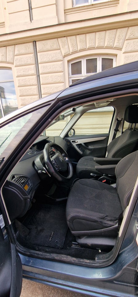 Citroën Grand C4 Picasso 1,6 HDi 112 Seduction E6G 7prs 5d