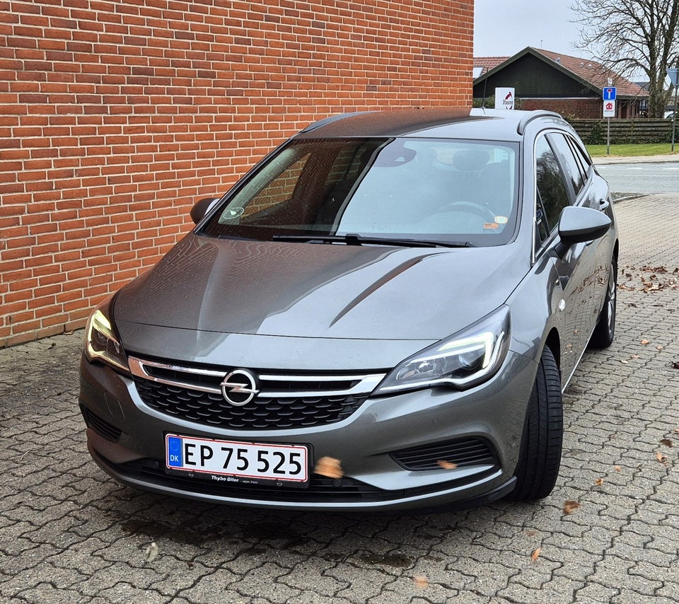 Opel Astra 1,6 CDTi 136 Excite Sports Tourer 5d