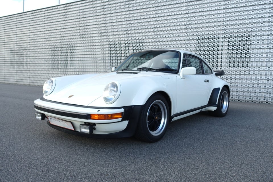 Porsche 911 3,3 Turbo Coupé 2d