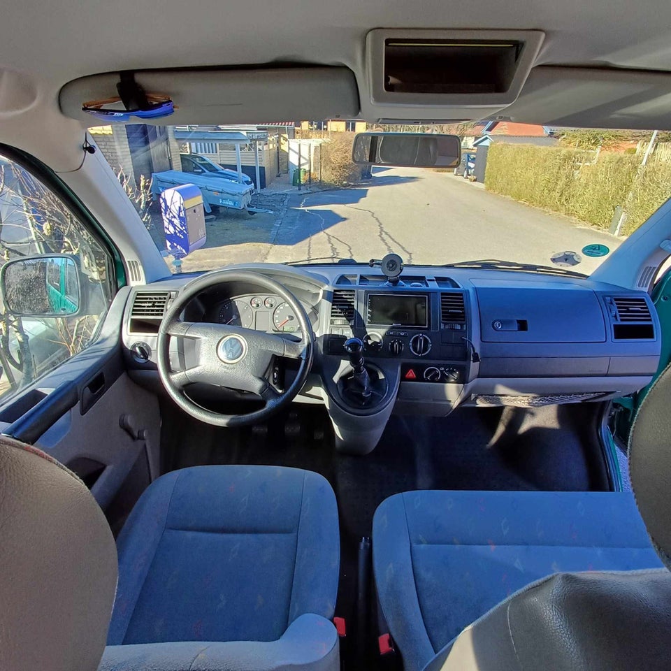 VW Caravelle 1,9 TDi 104 lang 4d