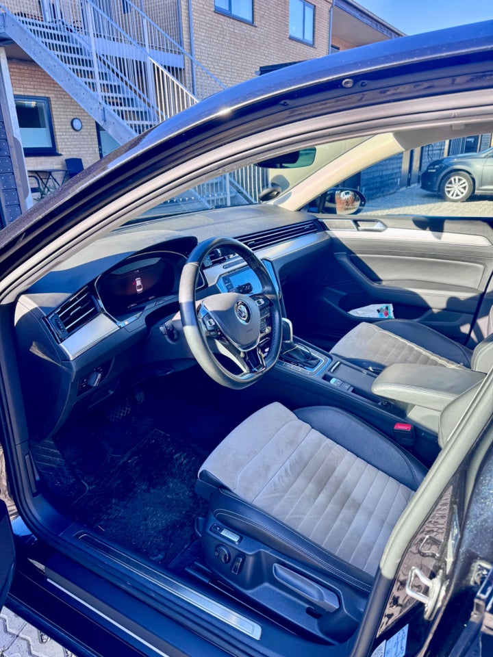 VW Passat 1,8 TSi 180 Highline Premium DSG 4d