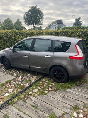 Renault Grand Scenic III 1,6 dCi 130 Dynamique 5d