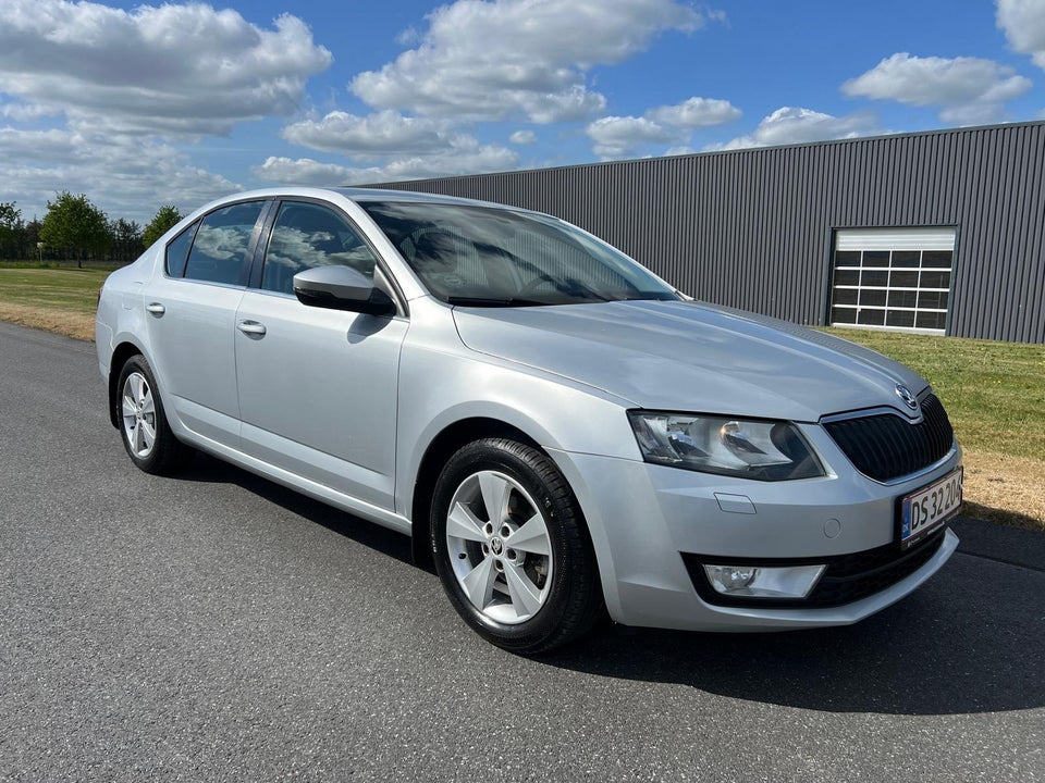 Skoda Octavia 1,6 TDi 110 Ambition 5d