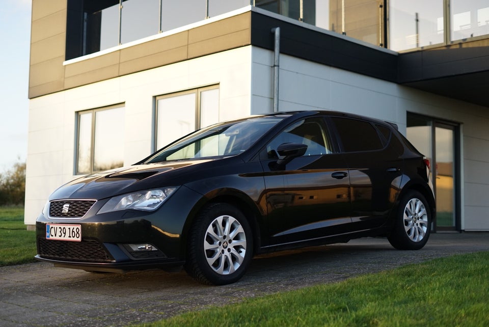 Seat Leon 1,6 TDi 110 Style Barcelona 5d