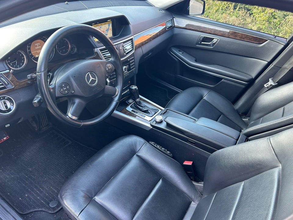 Mercedes E220 2,2 CDi Elegance stc. aut. BE 5d