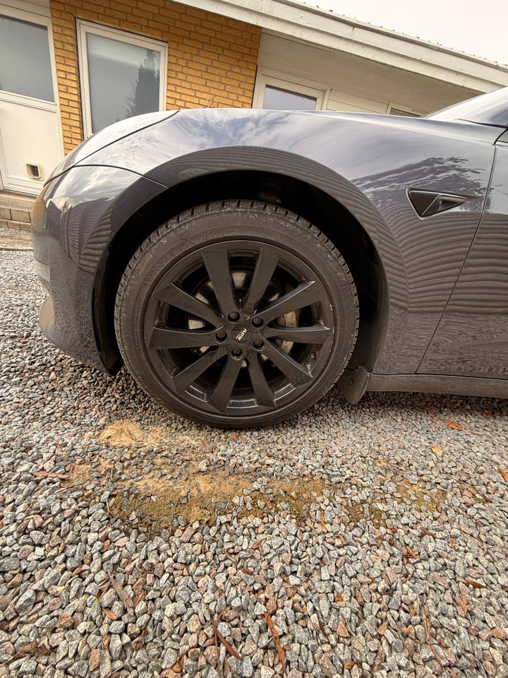 Tesla Model 3 Long Range AWD 4d