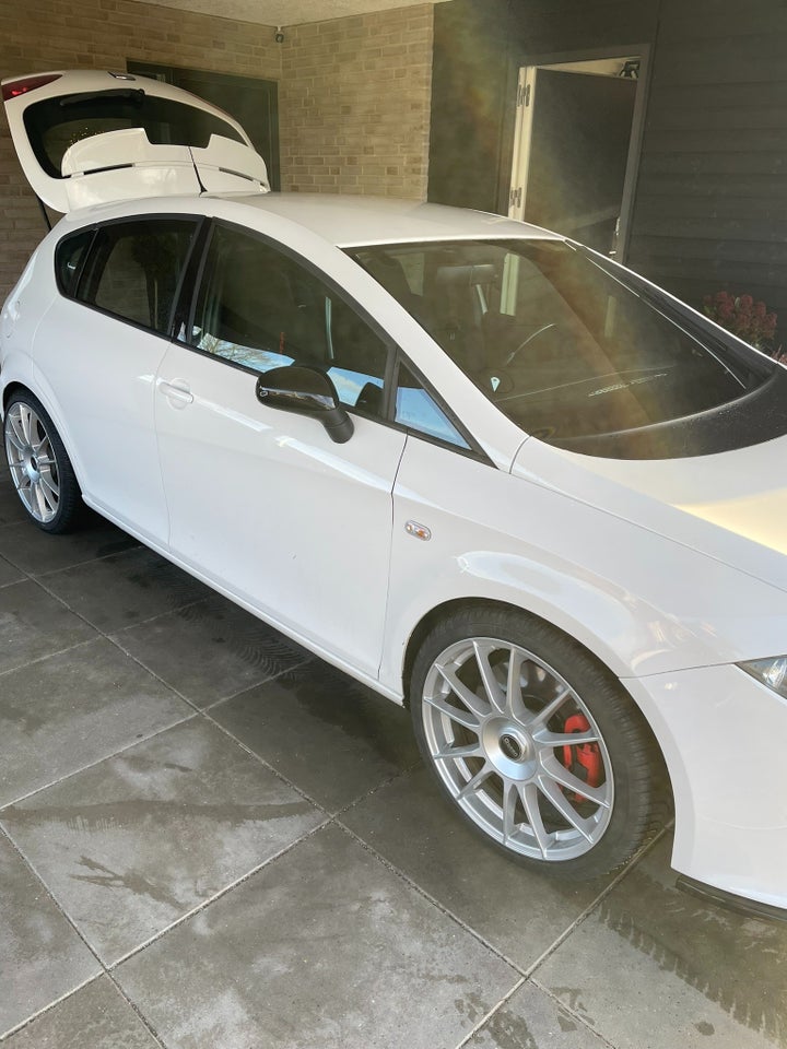 Seat Leon 2,0 TSi 241 Cupra Van 5d