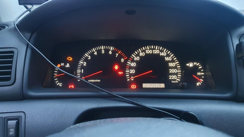 Toyota Corolla 1,6 Terra Jubi 5d