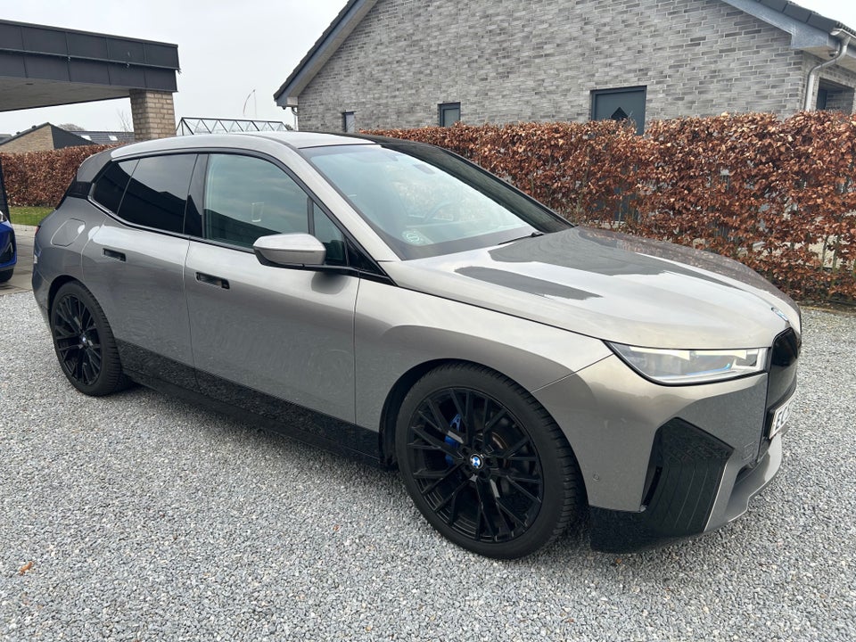 BMW iX xDrive40 5d