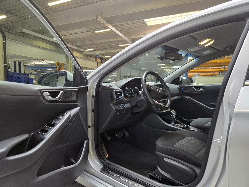 Hyundai Ioniq 1,6 PHEV Premium DCT 5d