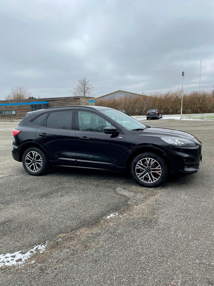 Ford Kuga 2,5 PHEV ST-Line X CVT 5d