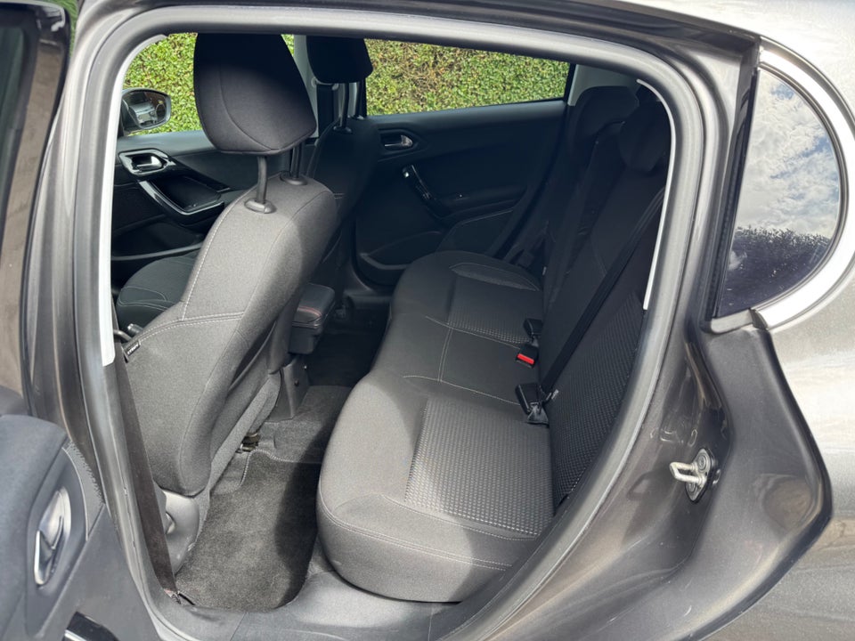 Peugeot 208 1,6 BlueHDi 100 Allure Sky 5d